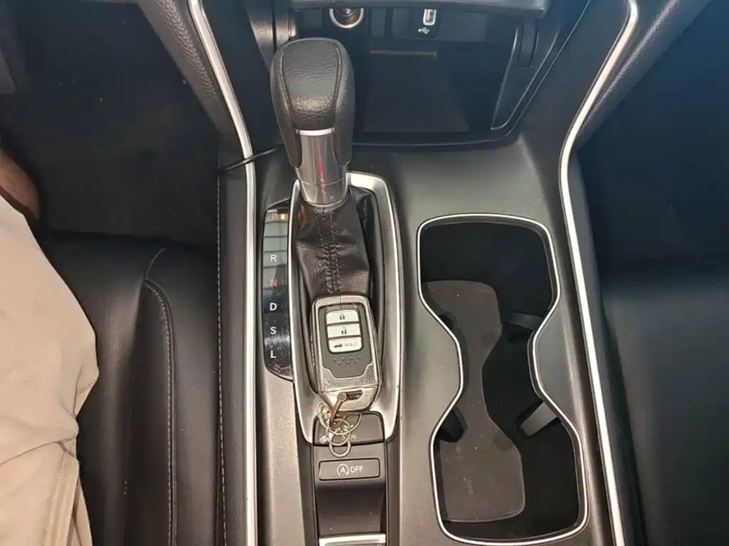 Honda Accord 2019 — фото 14