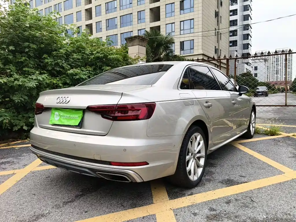 Audi A4L 2020