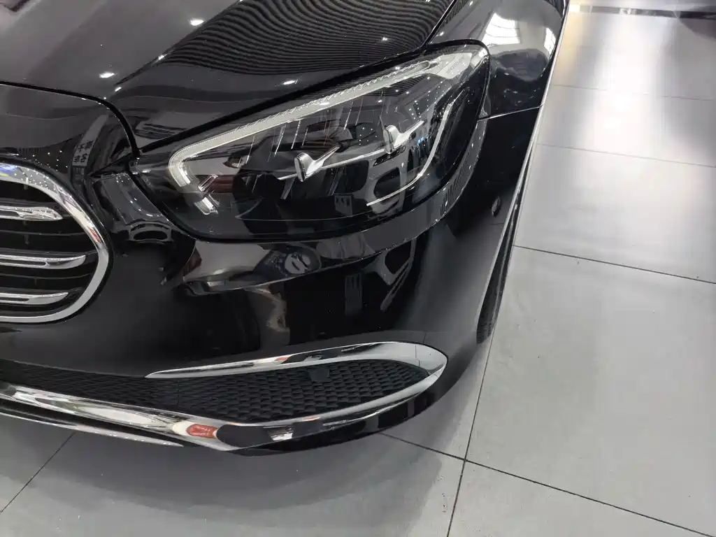 Mercedes-Benz E-Class 2023 — фото 3