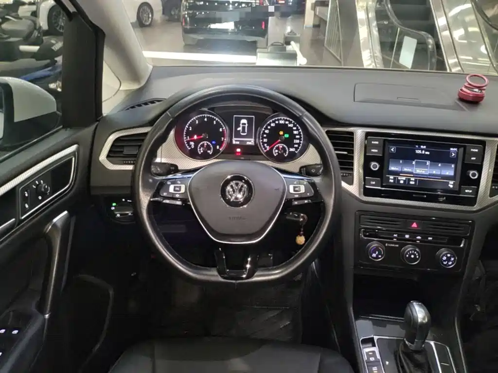 Volkswagen Golf Sportsvan 2020 — фото 11