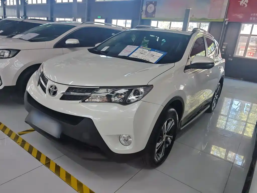Toyota RAV4 2016 — фото 10