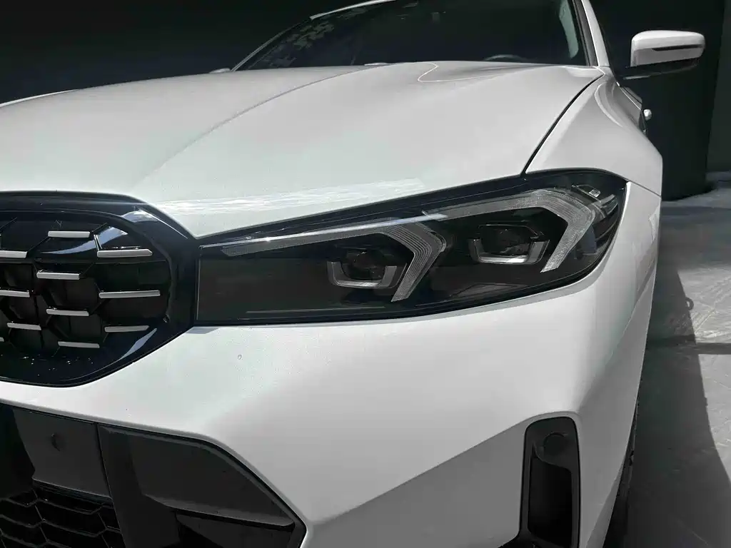 BMW 3 Series 2024 — фото 11