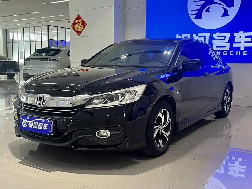 Honda Accord 2017 — фото 1