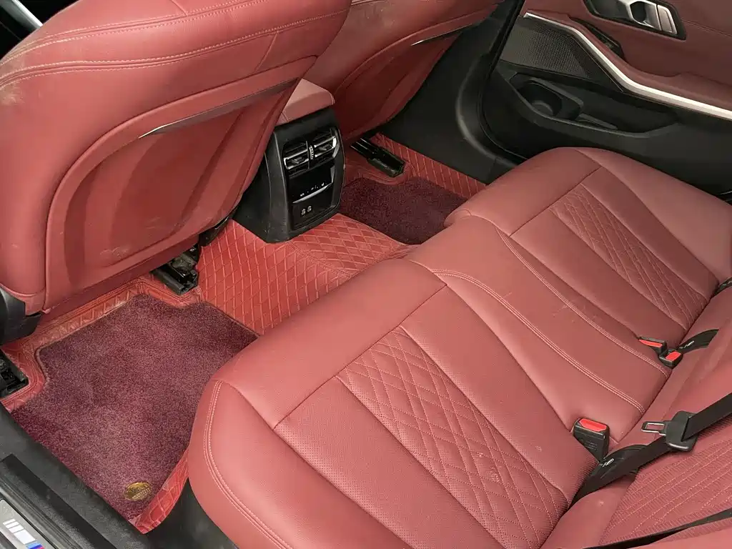 BMW 3 Series 2023 — фото 19