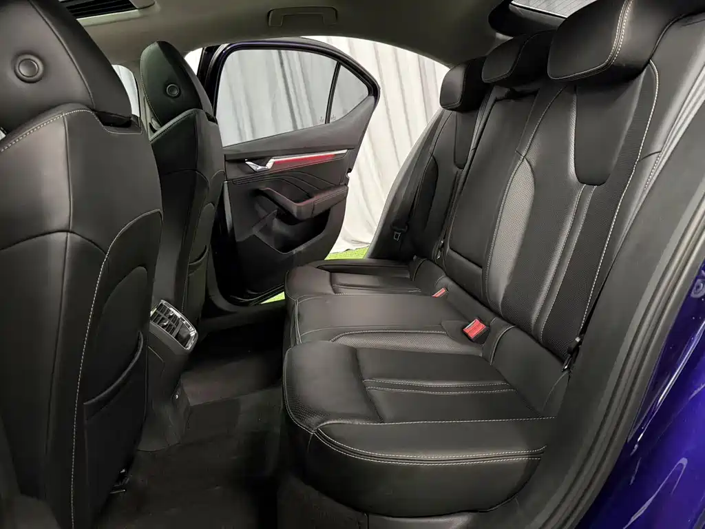Skoda Octavia 2022 — фото 10