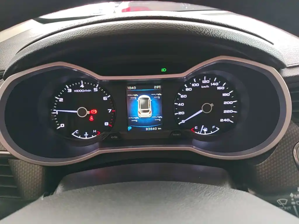 Geely Emgrand GS 2017 — фото 12