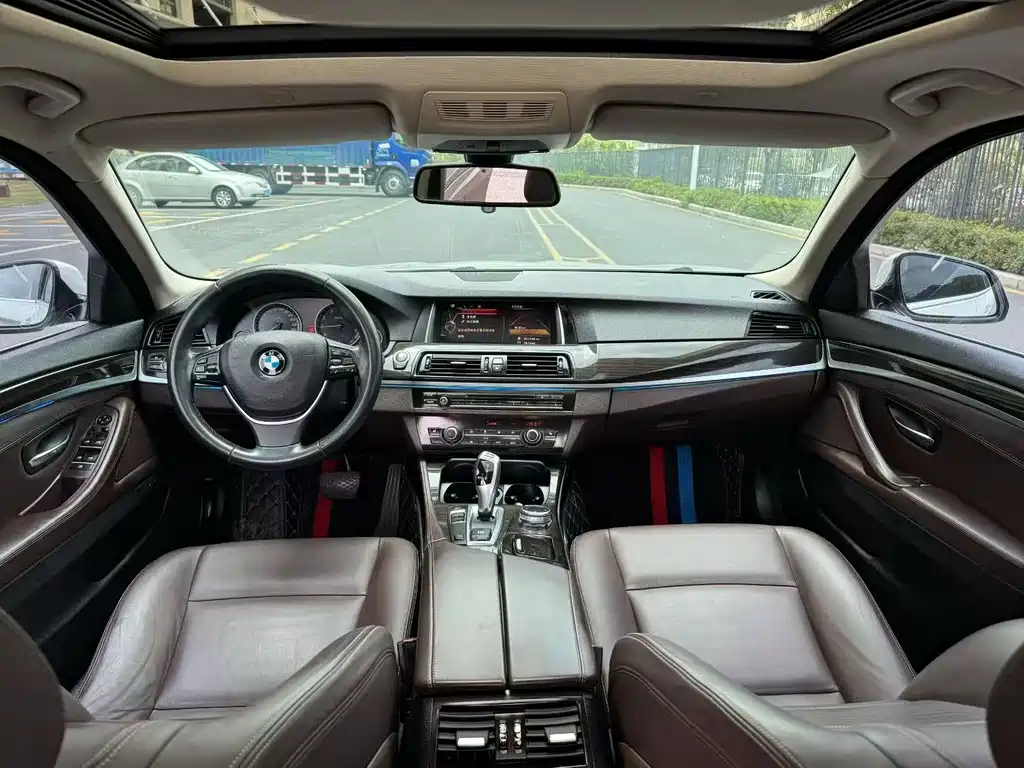 BMW 5 Series 2015 — фото 5
