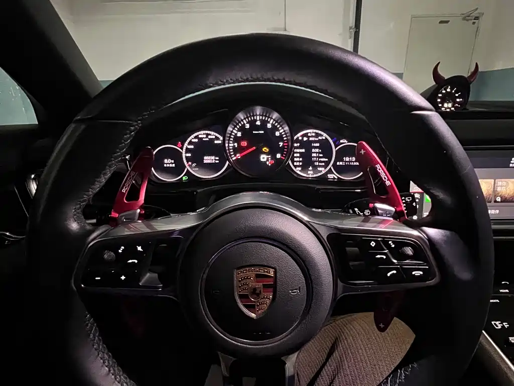 Porsche Panamera 2017 — фото 10