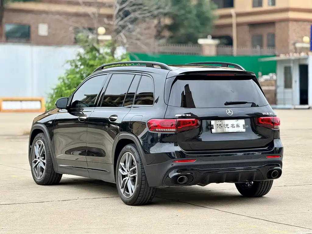 Mercedes-Benz GLB AMG 2022 — фото 5