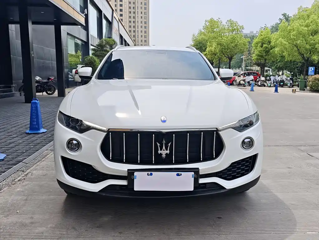 Maserati Levante 2017 — фото 2