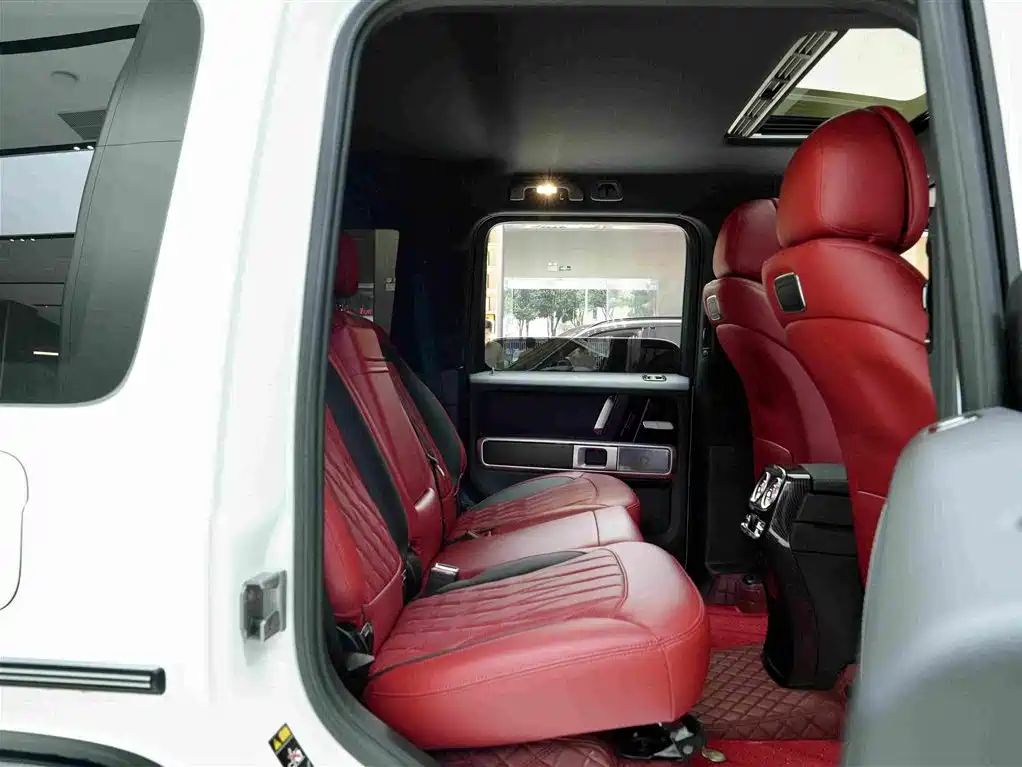 Mercedes-Benz G-Class 2024 — фото 13