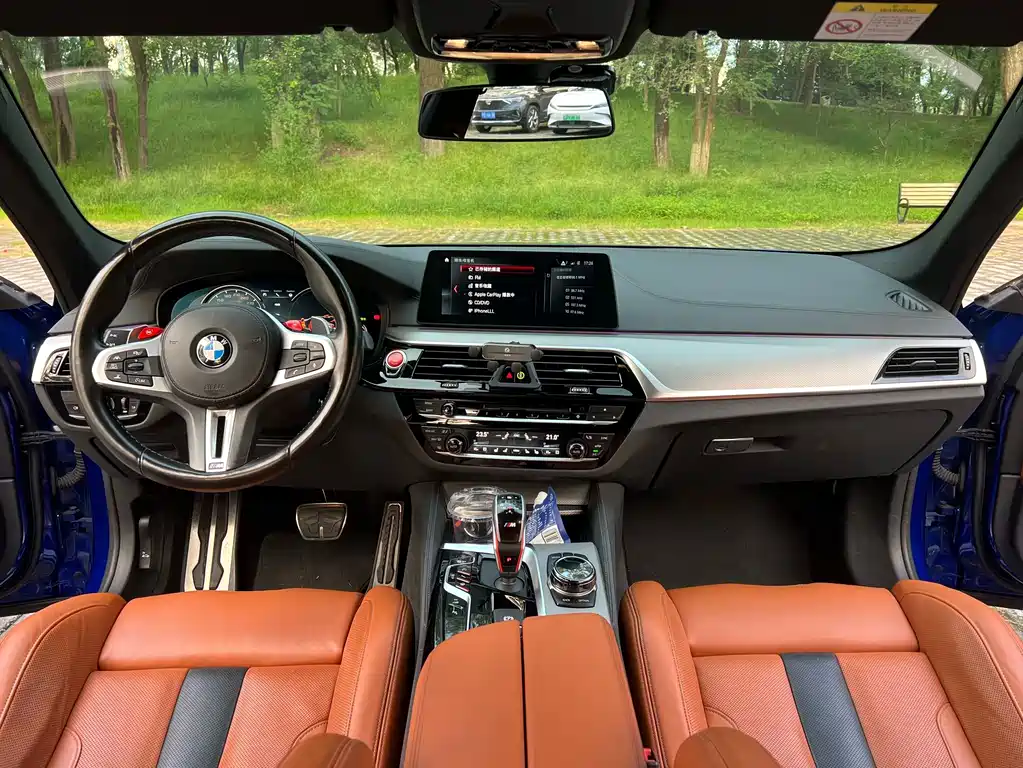 BMW M5 2018 — фото 27
