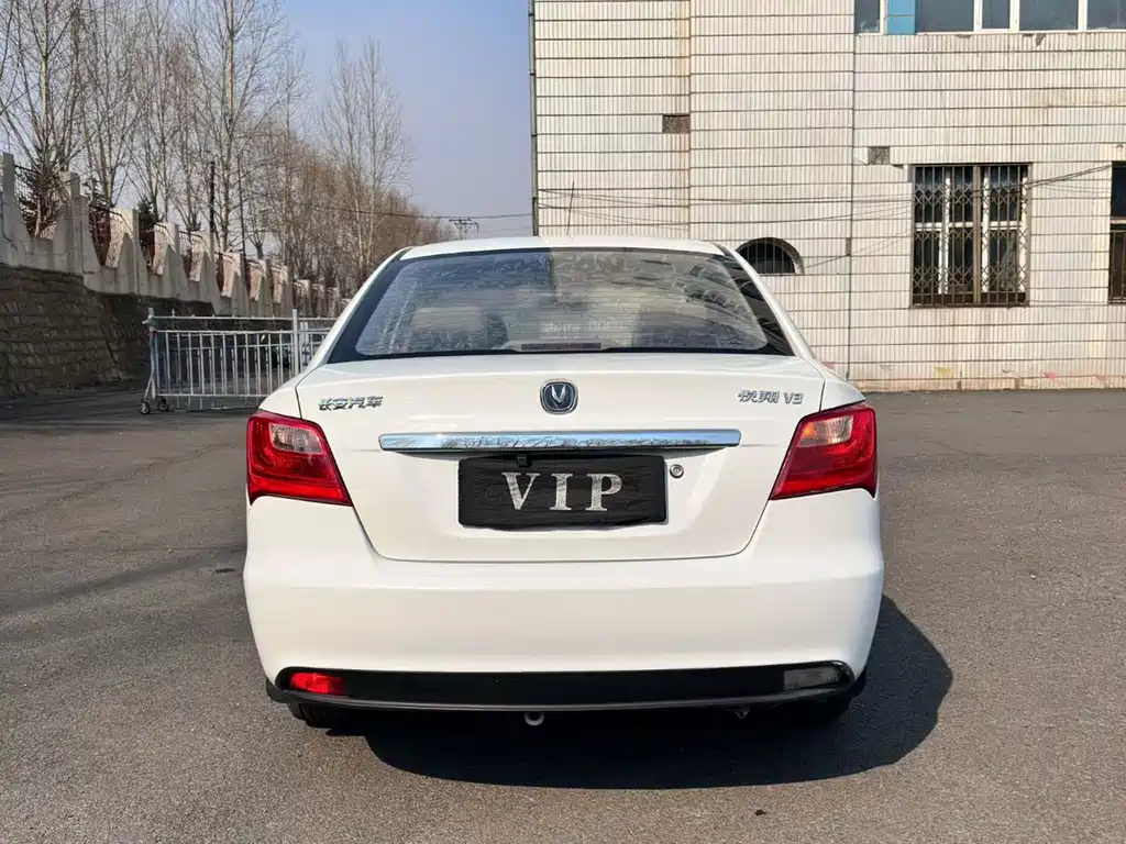 Changan V3 2016 — фото 8