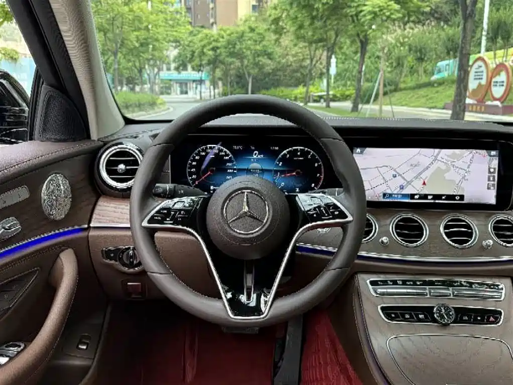 Mercedes-Benz E-Class 2022 — фото 7