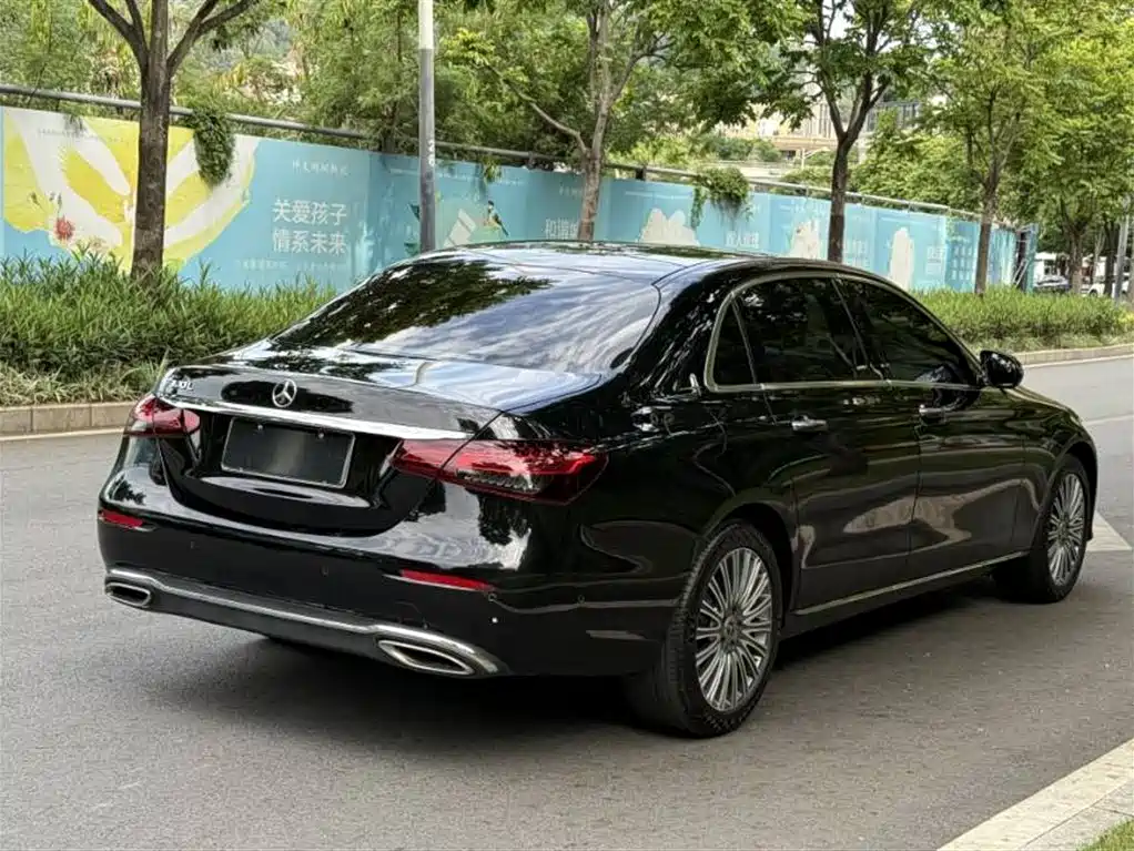 Mercedes-Benz E-Class 2022 — фото 6