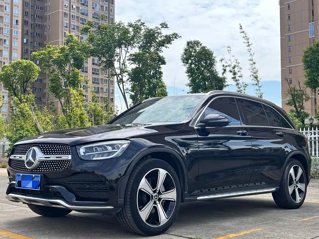 Mercedes-Benz GLC 2022 — фото 1