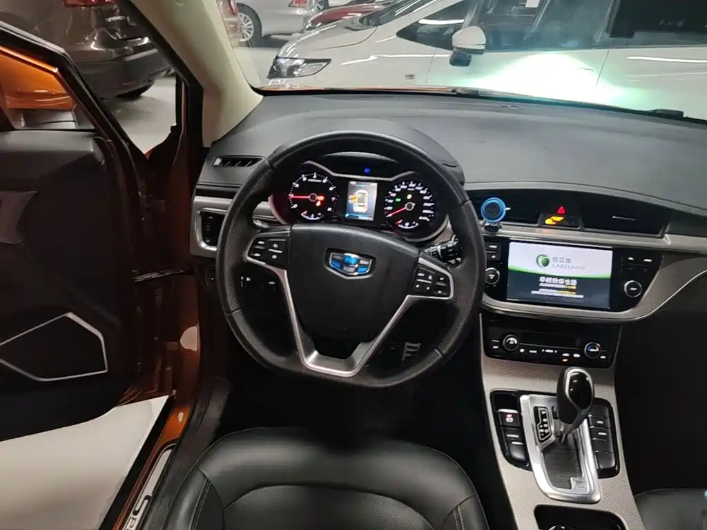 Geely Emgrand GS 2017 — фото 11