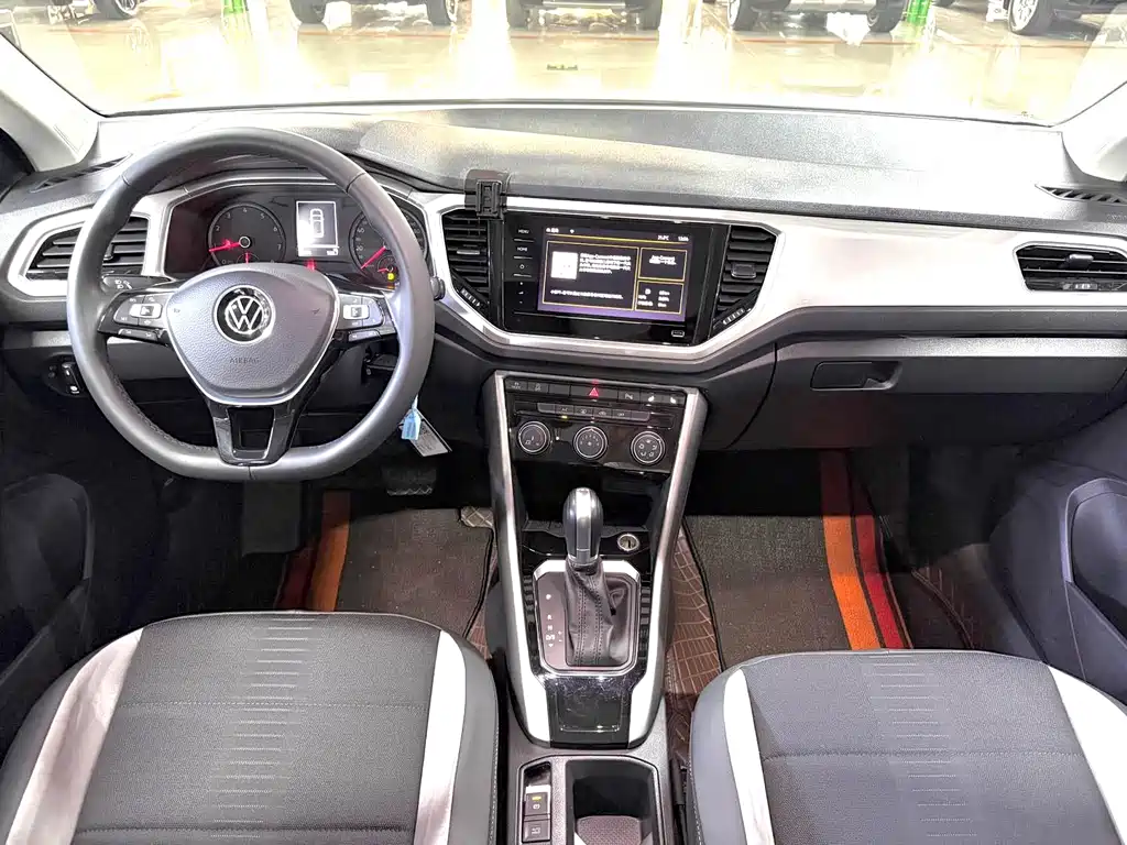 Volkswagen T-Roc 2023