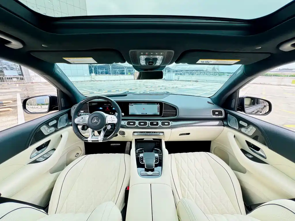 Mercedes-Benz GLS AMG 2024 — фото 9