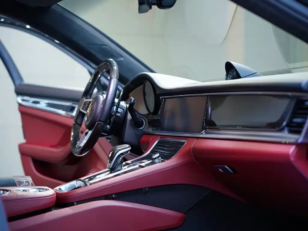 Porsche Panamera 2017 — фото 32