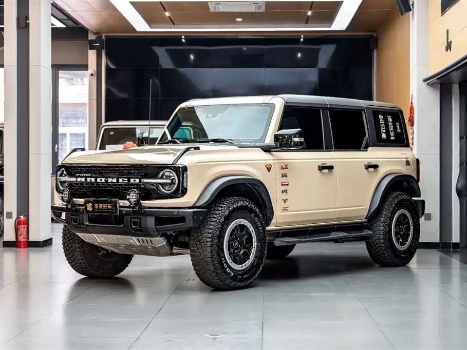 Ford Bronco 2024 — фото 1