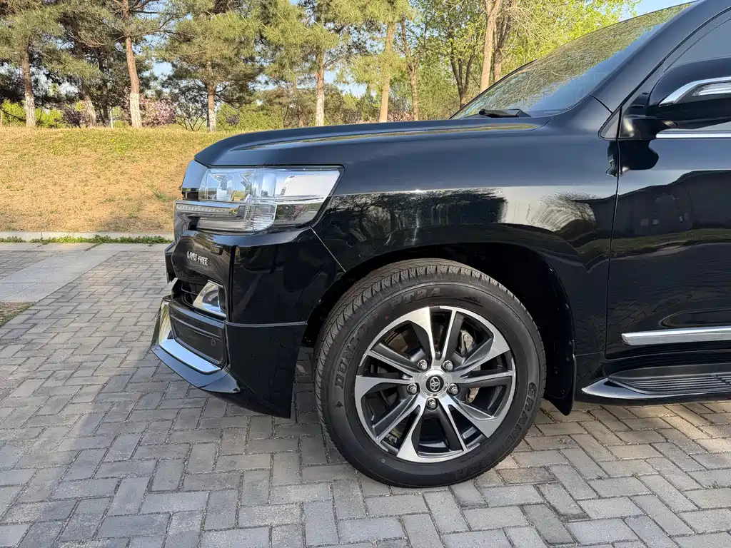 Toyota Land Cruiser 2020 — фото 7