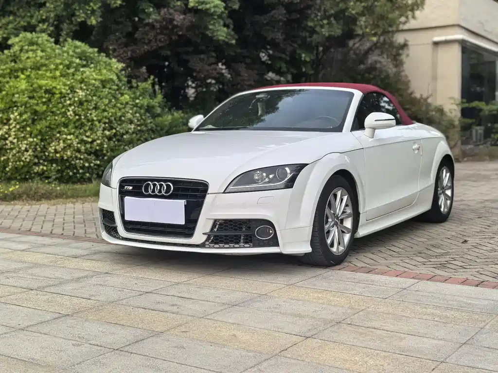 Audi TT 2014 — фото 1