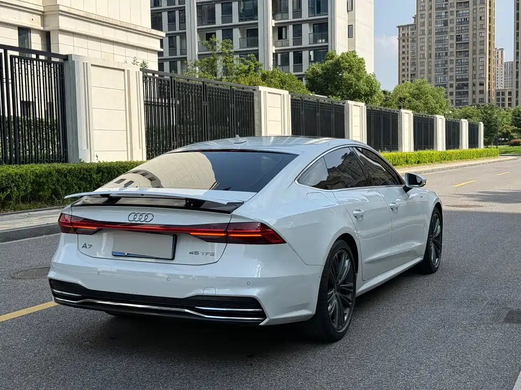 Audi A7 2024 — фото 6