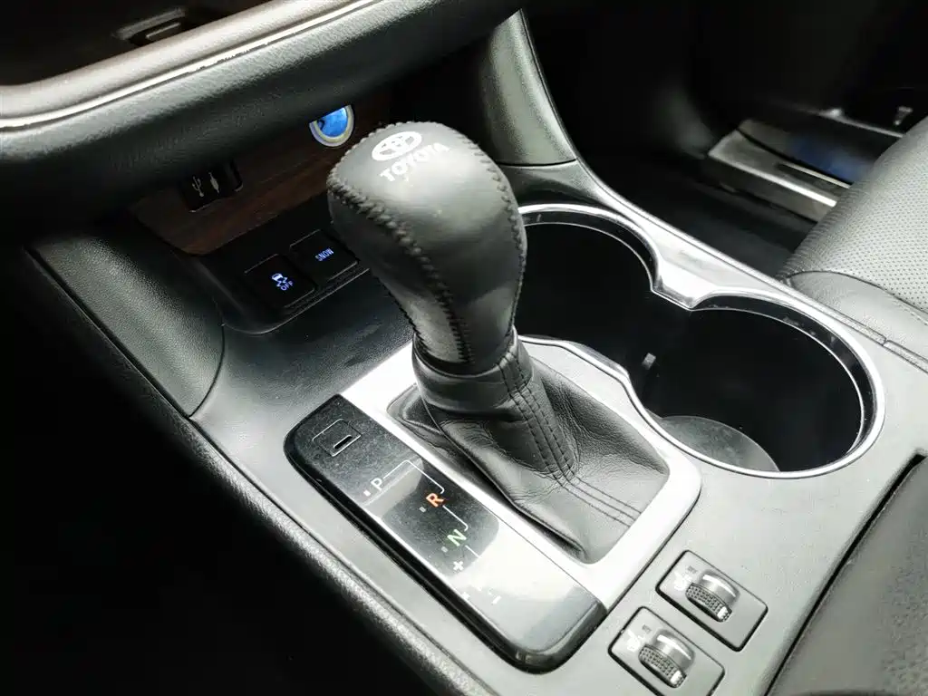 Toyota Highlander 2016 — фото 13