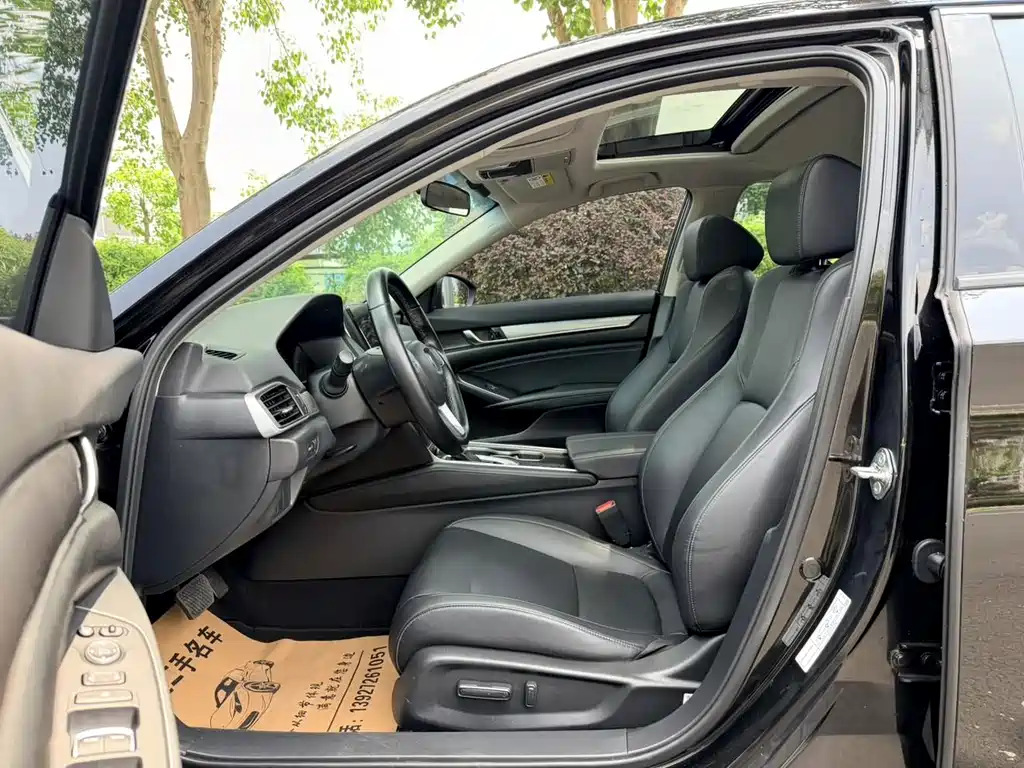 Honda Accord 2023 — фото 11