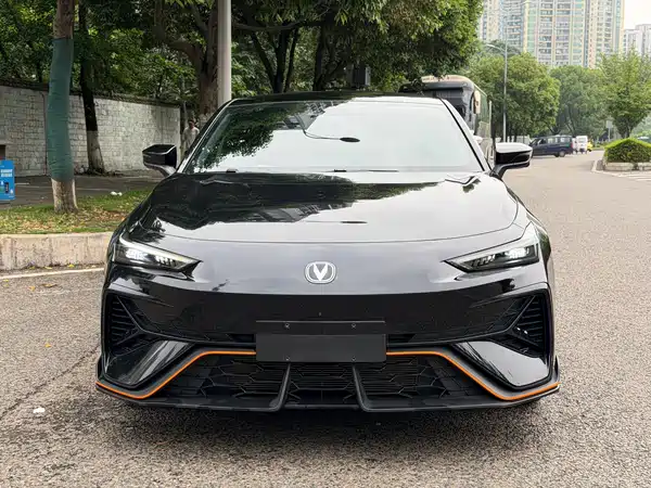 Changan UNI-V 2025