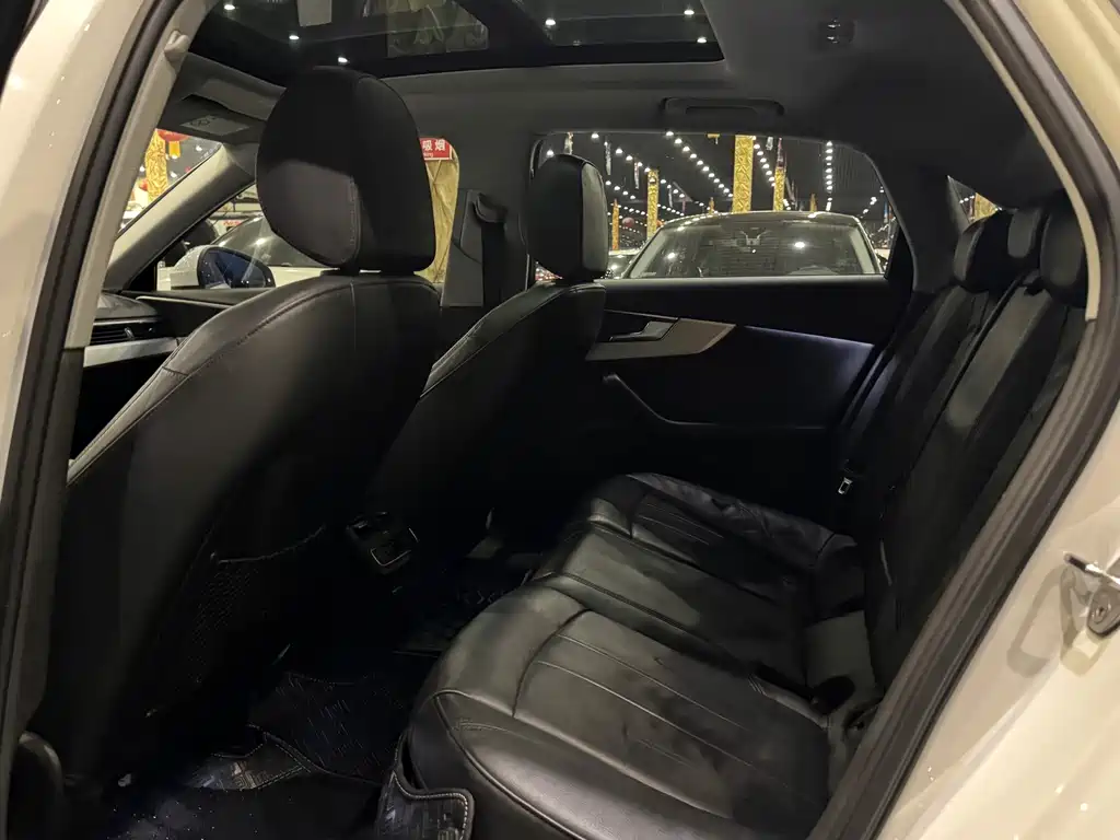 Audi A4L 2018