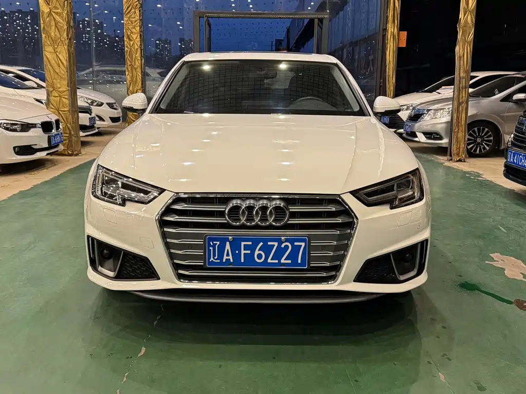 Audi A4L 2018