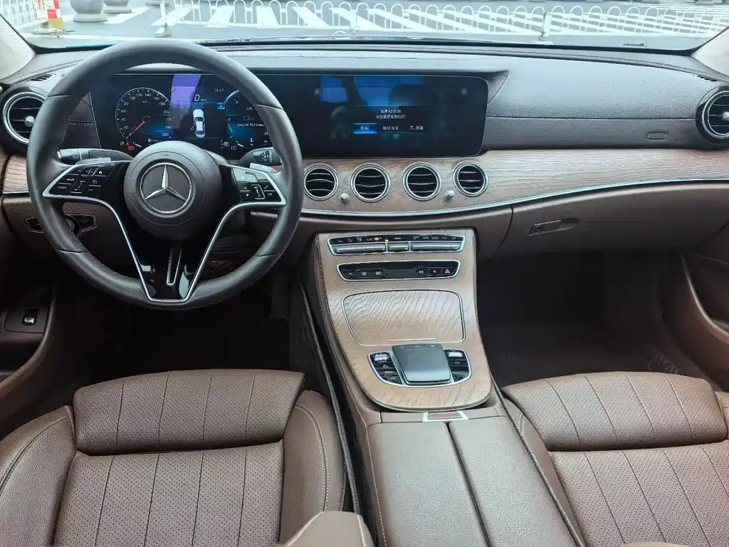 Mercedes-Benz E-Class 2022 — фото 5