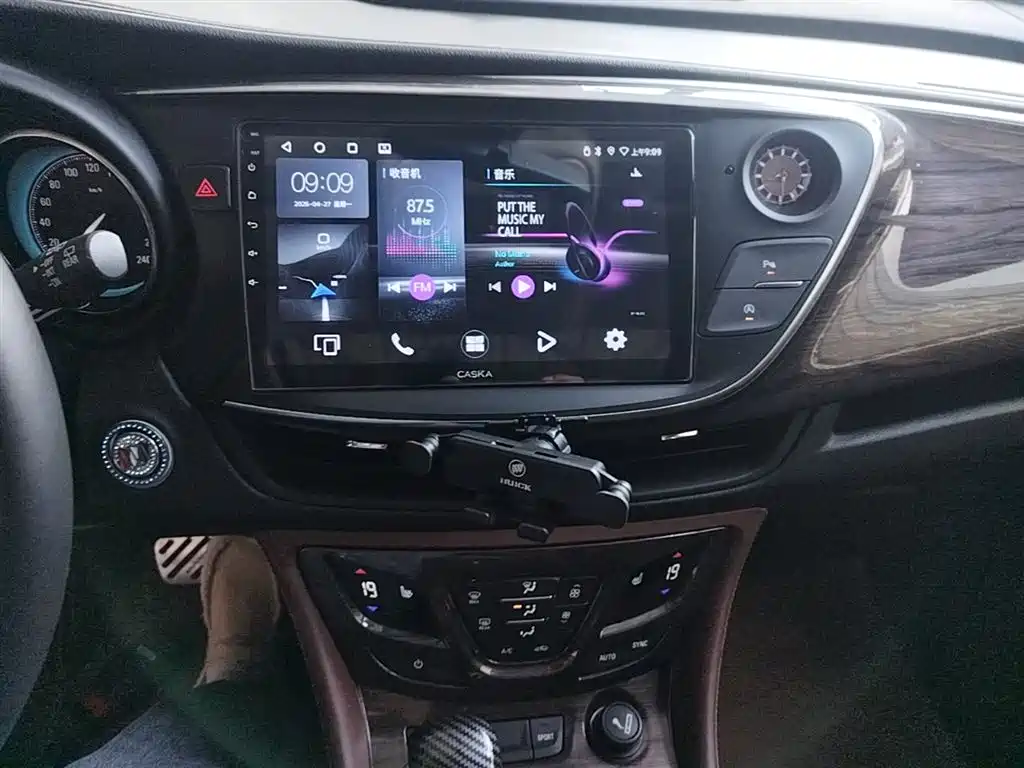 Buick Envision Plus 2016 — фото 13