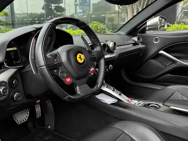 Ferrari F12berlinetta 2015