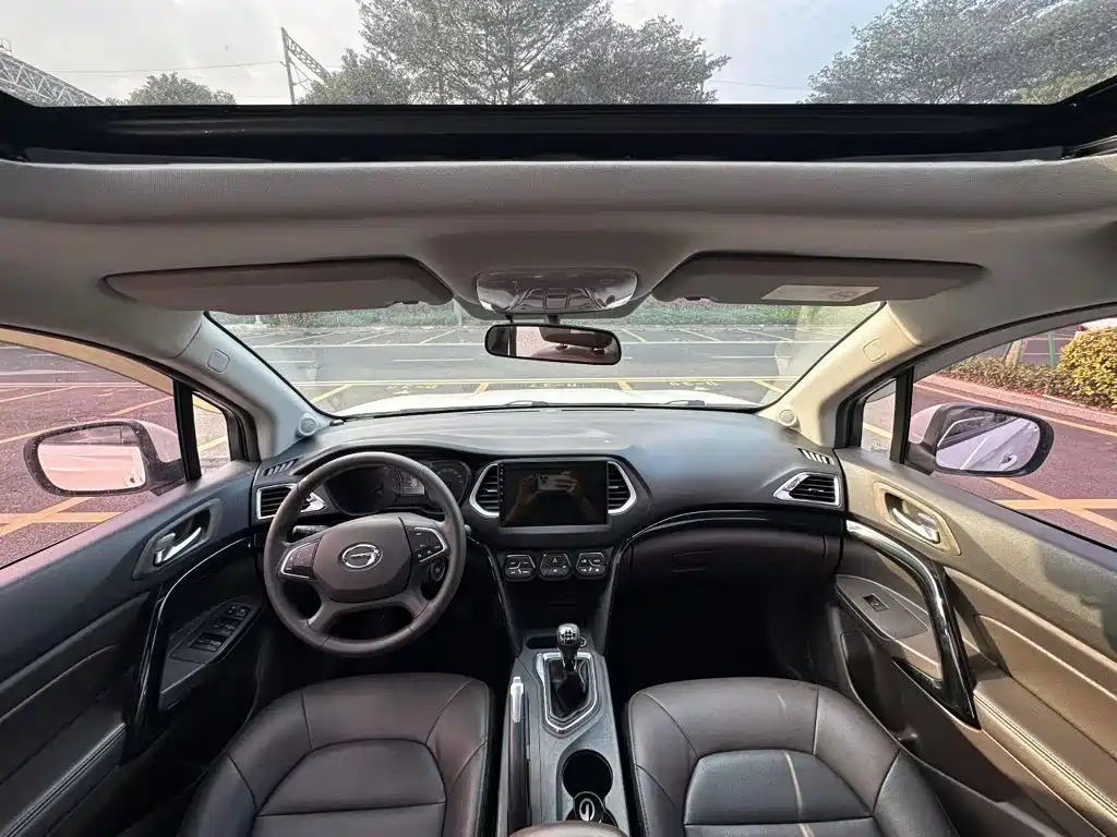 GAC Motor Trumpchi GS4 2015 — фото 17