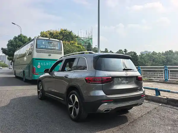 Mercedes-Benz GLB 2021