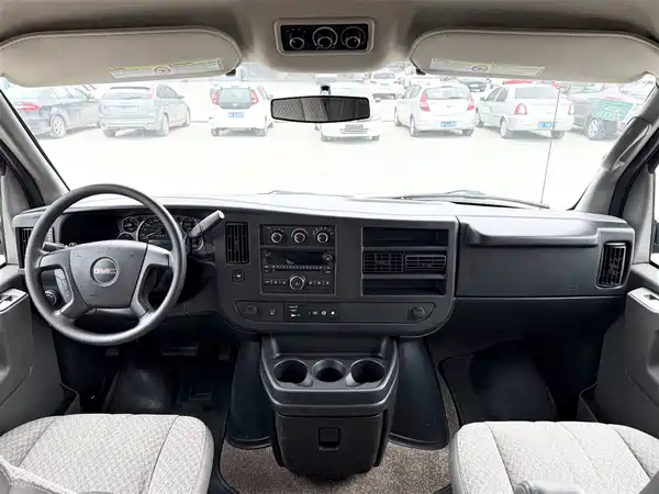 GMC SAVANA 2012