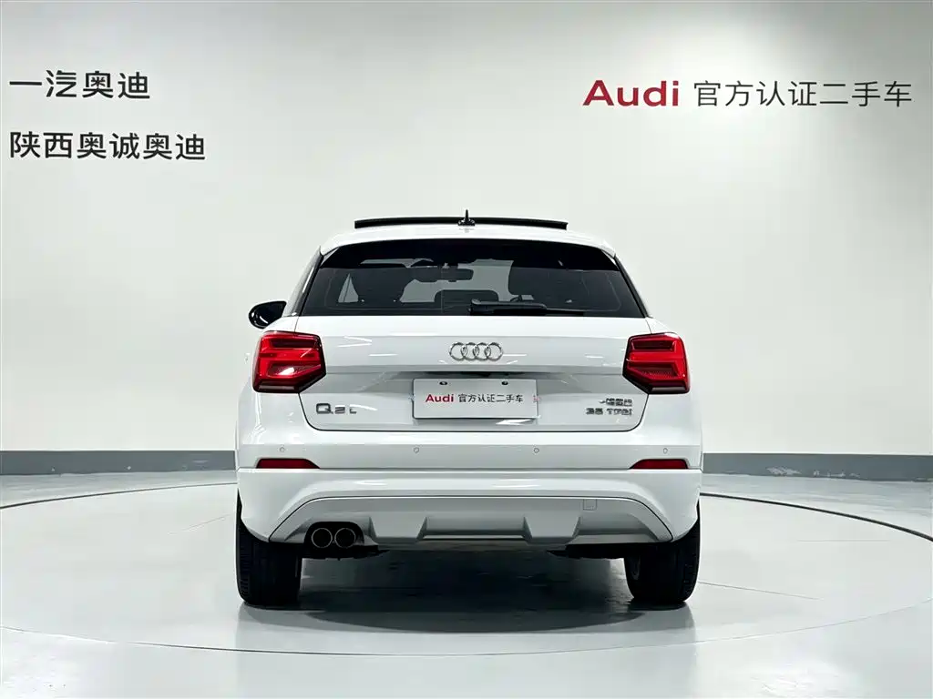 Audi Q2L 2018 — фото 5