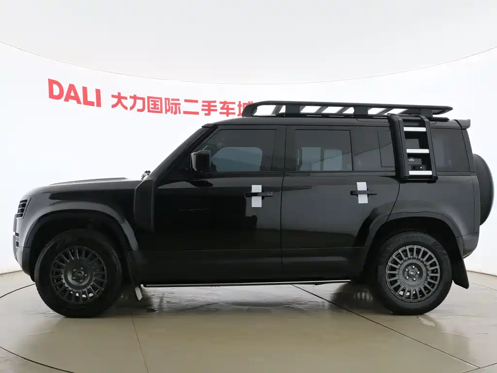 Land Rover Defender 2021 — фото 10