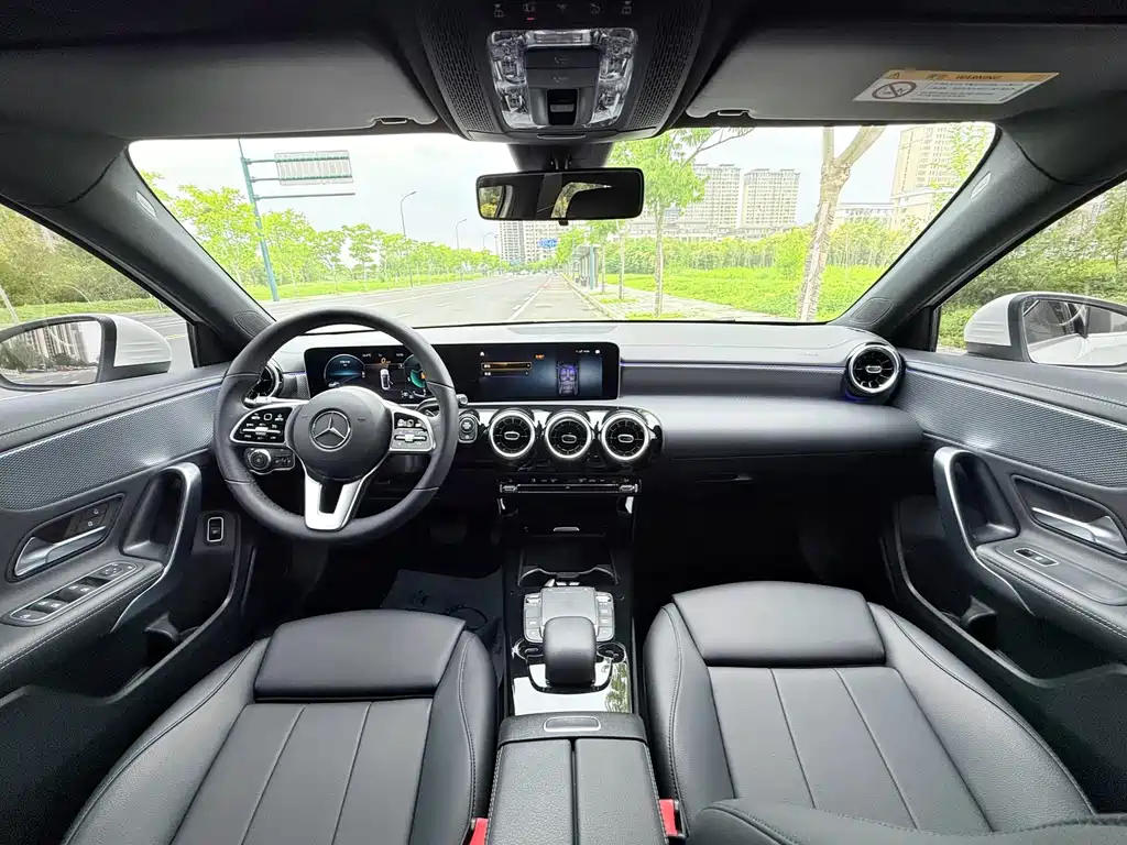 Mercedes-Benz A-Class 2024 — фото 13