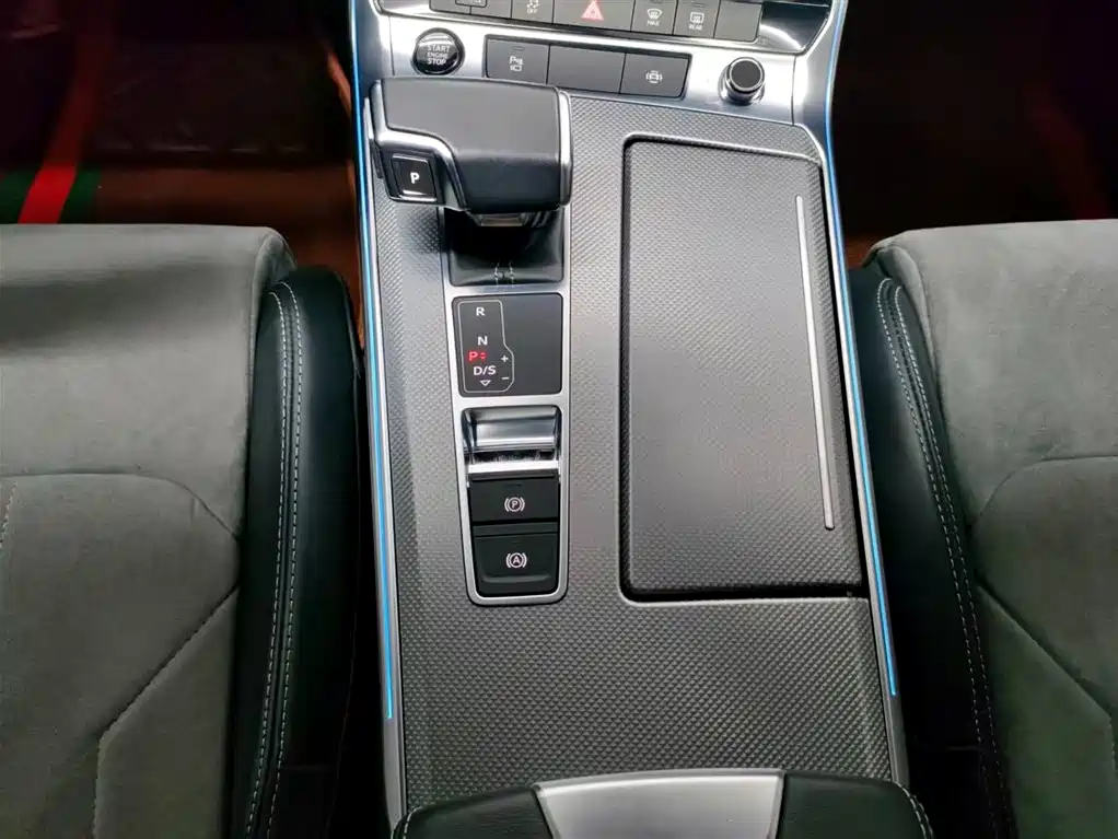 Audi A6L 2021 — фото 17