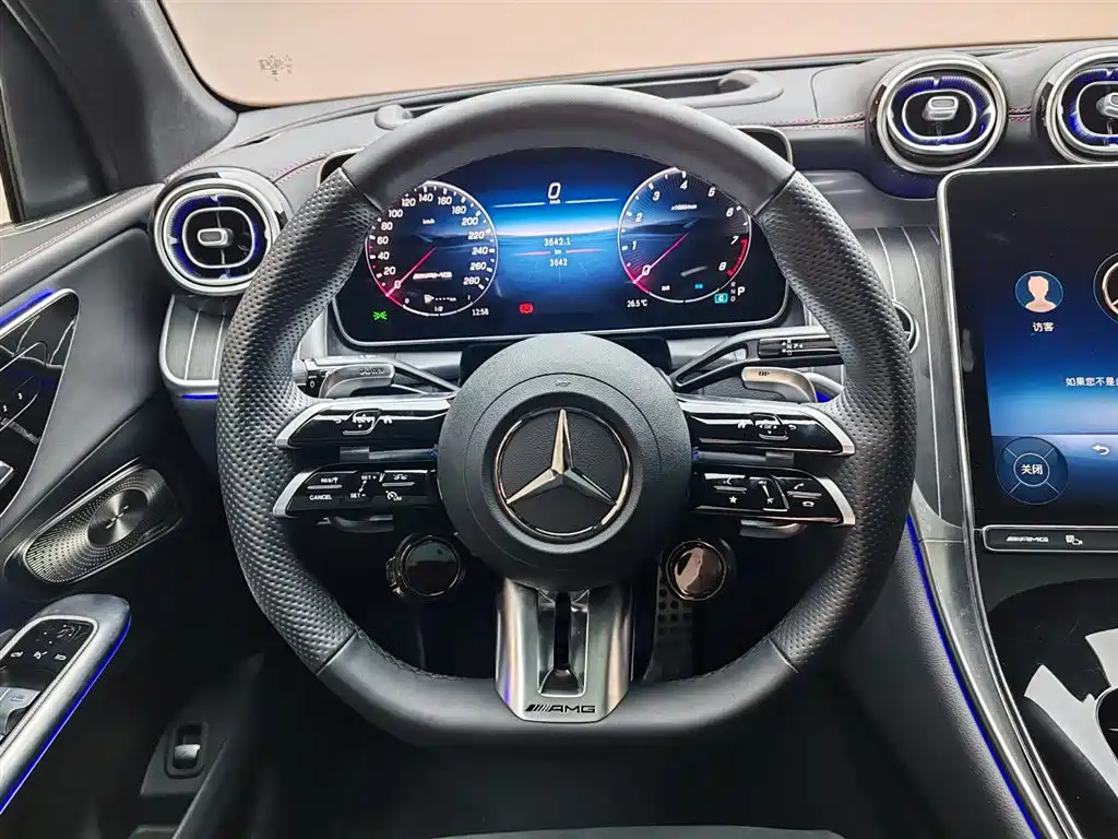 Mercedes-Benz GLC AMG 2025 — фото 14