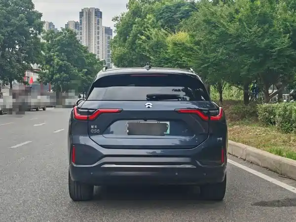 NIO ES6 2020
