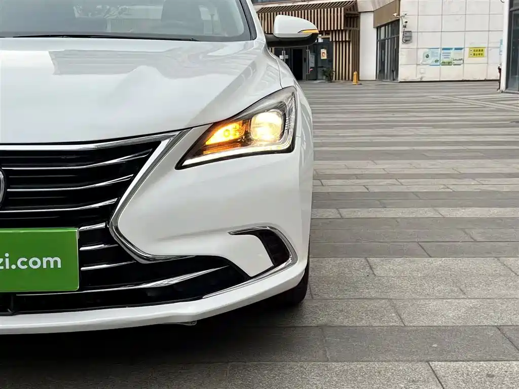 Changan Eado 2018 — фото 24