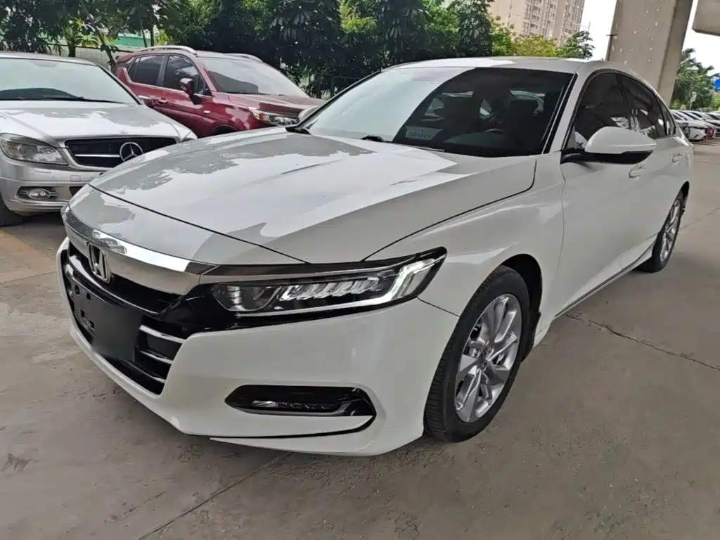 Honda Accord 2020 — фото 1