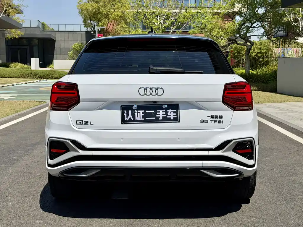 Audi Q2L 2022 — фото 13