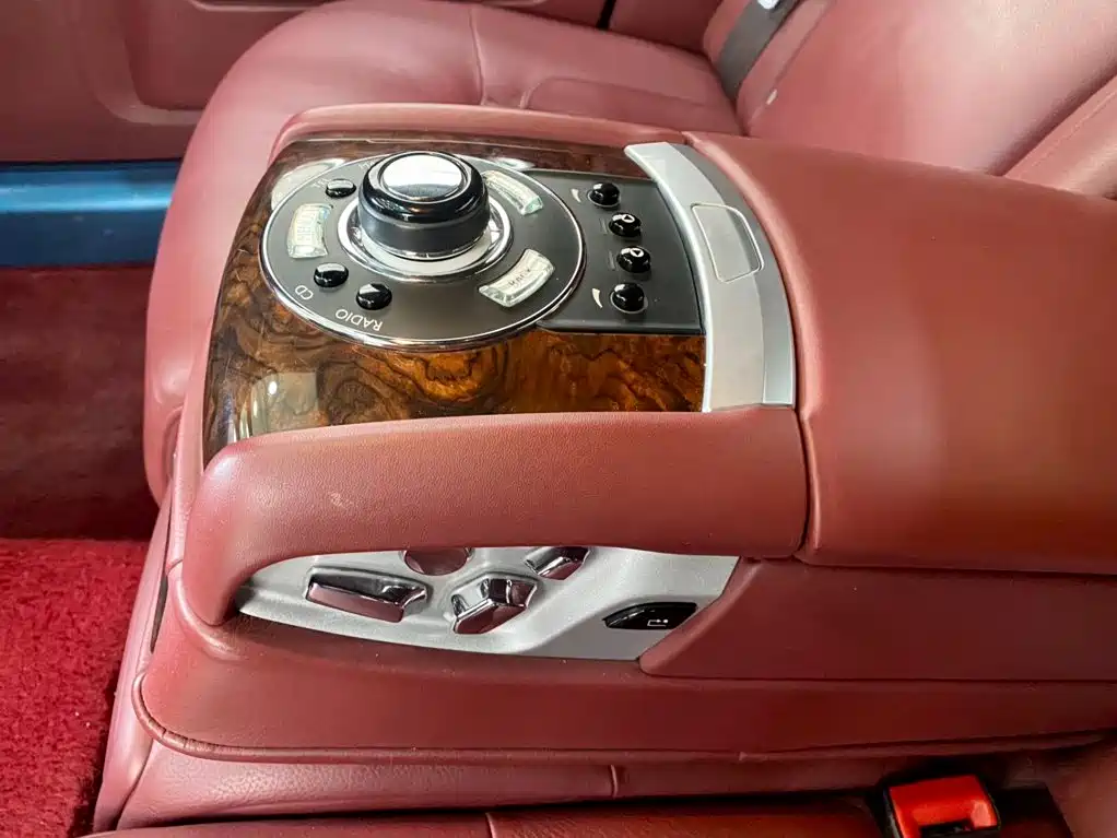 Rolls-Royce Ghost 2013 — фото 12