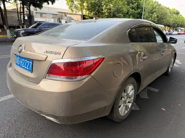 Buick LaCrosse 2012